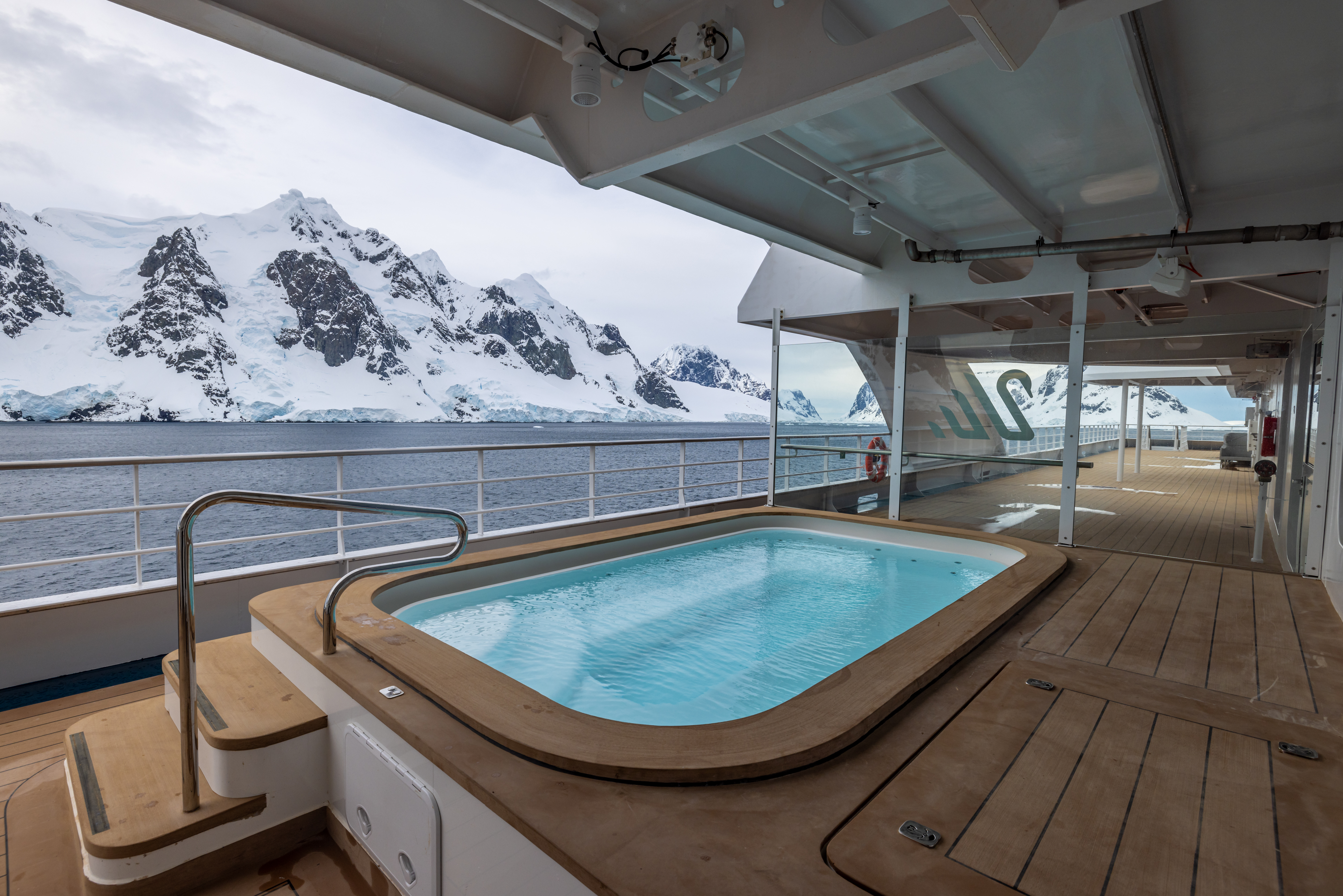 Swimming Pool on SH Minerva